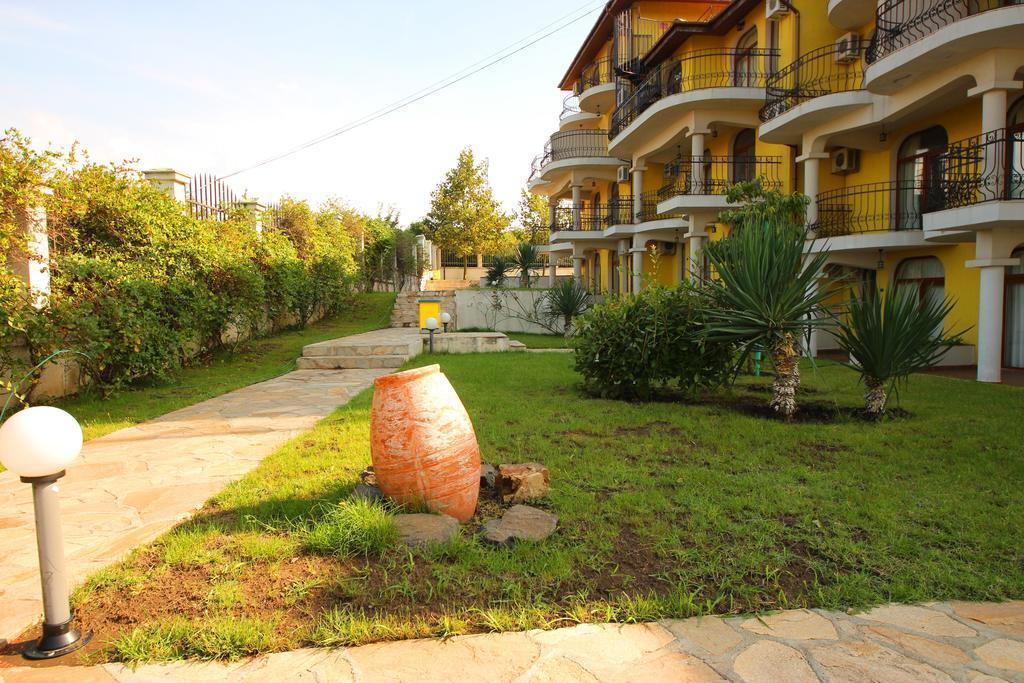 Menada Green Hills Apartments Созополь Экстерьер фото