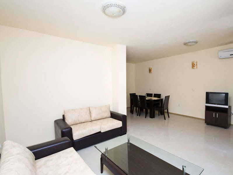 Menada Green Hills Apartments Созополь Экстерьер фото