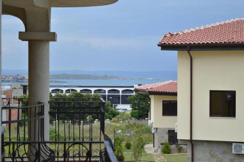 Menada Green Hills Apartments Созополь Экстерьер фото