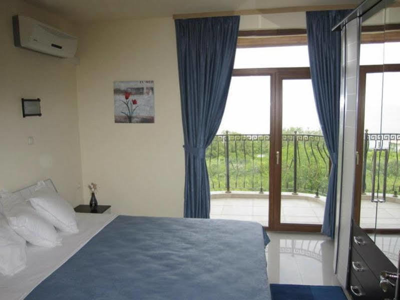 Menada Green Hills Apartments Созополь Экстерьер фото