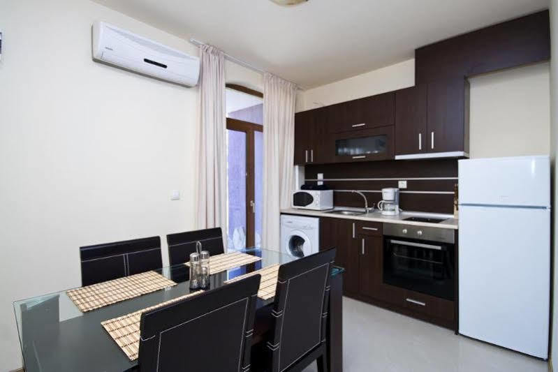 Menada Green Hills Apartments Созополь Экстерьер фото