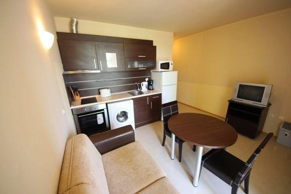 Menada Green Hills Apartments Созополь Экстерьер фото